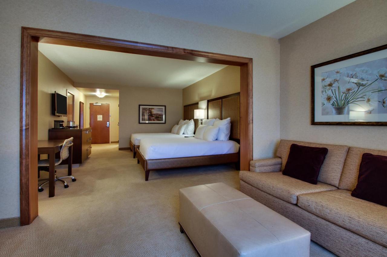 The Inn At Charles Town / Hollywood Casino Exterior photo