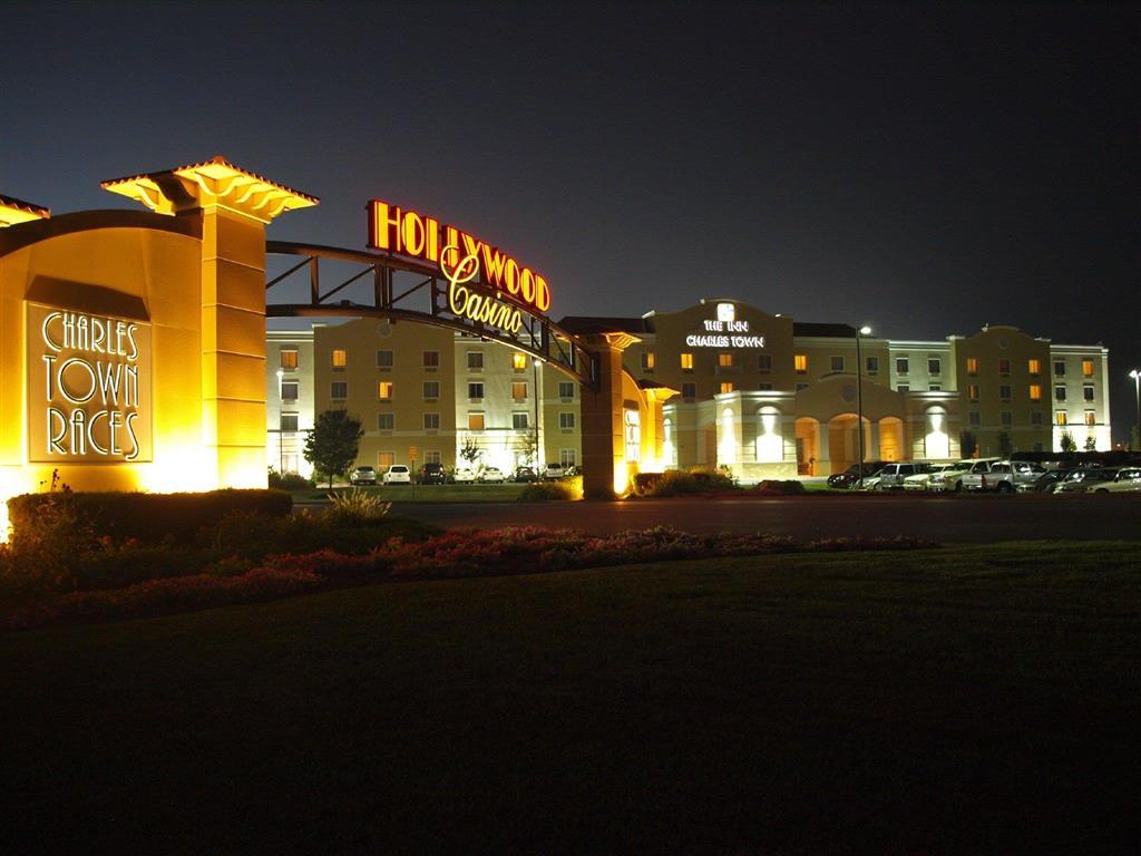 The Inn At Charles Town / Hollywood Casino Exterior photo